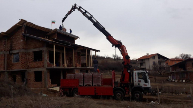Камион с кран,kamion s kran,kamion s kran sofia,bss-stroy.com