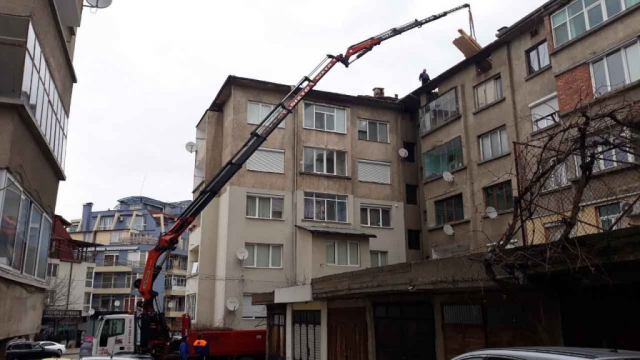 Камион с кран,kamion s kran,kamion s kran sofia,bss-stroy.com